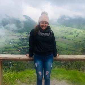 Meet your Posher, Cärolina